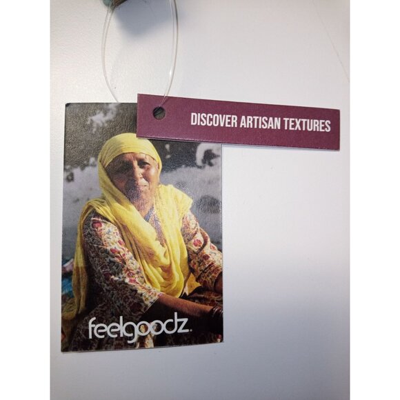 NWT Feelgoodz Artisan Woven Blue Green Aqua Luna Woven Infinity Scarf On… - Picture 7 of 8